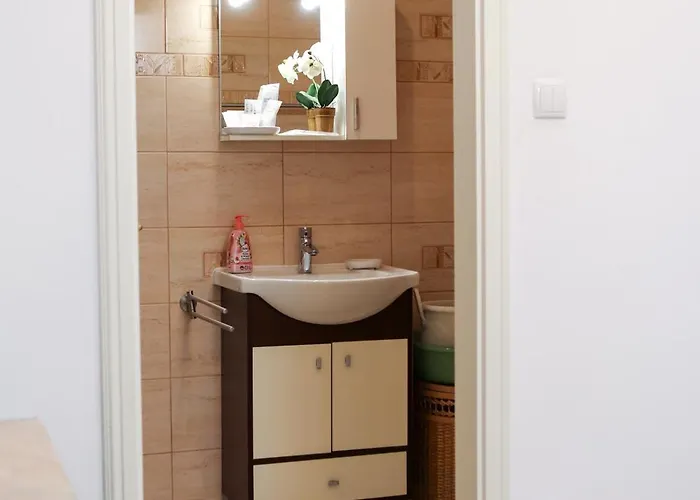 Neuhausz Residenz Ultra-central Apartment *