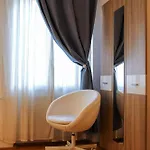 Neuhausz Residenz Ultra-central Apartment